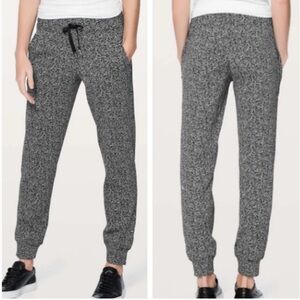 LULULEMON Ready to Rulu Pant 29" Rulu Jogger 4 Reconnect Jacquard black white